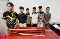 Tạm giữ hình sự nhóm thanh thiếu niên mang dao chặn đánh người vì tiếng nẹt pô xe máy