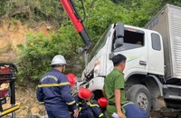 Xe thư báo nghi mất lái, gây tai nạn khiến 1 người tử vong