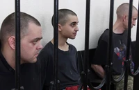 Tòa án Donetsk nói chưa nhận được yêu cầu khoan dung của ‘lính đánh thuê’ Anh, Maroc bị tuyên án tử