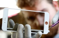 Pháp ra lệnh ngừng bán iPhone 12 do bức xạ quá ngưỡng cho phép