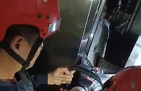 Kịp thời giải cứu 2 người bị mắc kẹt trong thang máy tại Đà Nẵng 