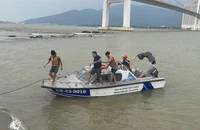 Công an TP Đà Nẵng kịp cứu người nhảy cầu Thuận Phước
