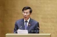 Bộ trưởng VHTTDL: Ngọc Trinh lệch chuẩn, cần phê phán gay gắt