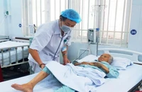 Nằm viện trái tuyến có cần giấy chuyển tuyến?