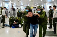 Áp dụng kiểm soát an ninh hàng không lên cấp độ 1