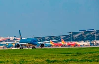 Bộ GTVT yêu cầu giám sát các hãng bay để hạn chế tình trạng chậm, hủy chuyến
