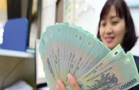 Chính phủ đang họp hoàn thiện hồ sơ để báo cáo Bộ Chính trị về chính sách tiền lương mới