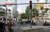 Bạn đọc đề xuất bỏ luôn đèn vàng, hợp lý hay không?