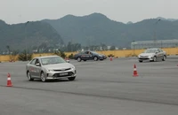 Người học lái xe ô tô con theo luật mới phải trải qua 235 giờ học