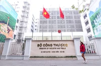 Sắp xếp bộ máy Nhà nước: Cán bộ, công chức mang thai và có con nhỏ không thuộc diện nghỉ việc