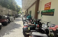 Không bắt buộc chung cư cũ bố trí chỗ để xe điện và trạm sạc