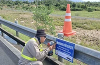 Sẽ gắn cảm biến để ngăn tình trạng mất chóp nón trên đường bộ cao tốc Bắc - Nam