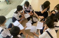 Tuyển sinh lớp 10: Nắng nóng, thí sinh TP.HCM bước vào môn thi Ngoại ngữ 