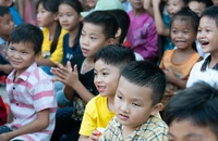 Quỹ từ thiện Kim Oanh mang trung thu đến học sinh Đăk Lăk