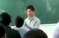Từ câu chuyện nữ sinh văng tục: Cần khôi phục giá trị 'thầy ra thầy, trò ra trò'