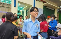 Đề thi văn vào lớp 10 tại TP.HCM: 'Để những nghĩ suy cất lên thành lời...' 