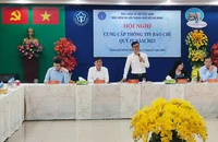 Ông Lò Quân Hiệp, Giám đốc BHXH TP.HCM cung cấp thông tin cho báo chí. Ảnh: NGUYỄN HIỀN