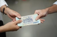Tôi đưa tiền cho người yêu giữ dùm, giờ chia tay có đòi được không?