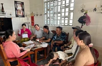 Cần Thơ: Hơn 40 người dân tố bị lừa nộp hồ sơ lao động thời vụ ở Hàn Quốc