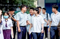 Nghịch lý điểm chuẩn đại học năm 2025