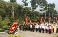Lãnh đạo TP.HCM dâng hương tưởng nhớ các anh hùng liệt sĩ