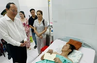 PBT-Nguyen-Ho-Hai-Tham-can-bo-cong-an-bi-thuong-vu-tan-cong-o-Dak-Lak