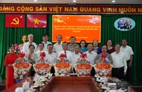 Phó Bí thư Thành ủy TP.HCM thăm, chúc tết bí thư chi bộ khu phố tại TP Thủ Đức