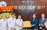 Phó Chủ tịch nước Võ Thị Ánh Xuân và lãnh đạo TP.HCM thăm các đơn vị y tế tại TP.HCM 