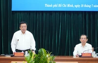 Tiểu ban Văn kiện Đại hội XIV làm việc với Thành ủy TP.HCM