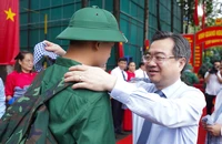 Phó Bí thư Thường trực Thành ủy TP.HCM Nguyễn Thanh Nghị dự lễ giao quân tại TP Thủ Đức