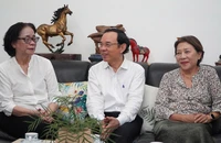 Bí thư Nguyễn Văn Nên thăm gia đình cố Tổng Bí thư Nguyễn Văn Linh và gia đình ông Mai Chí Thọ