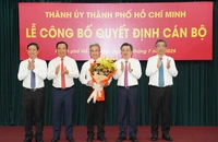 Thành ủy TP.HCM trao quyết định nhân sự chủ chốt các cơ quan tham mưu