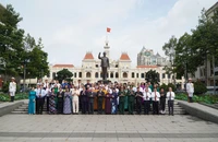 Bí thư Trần Lưu Quang dâng hương tưởng nhớ Chủ tịch Hồ Chí Minh dịp Quốc khánh 2-9