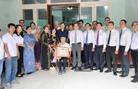 Bí thư TP.HCM Trần Lưu Quang: Các đảng viên trung kiên là tấm gương sáng, là 'cây cao bóng cả'