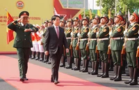 Chùm ảnh: Chủ tịch nước, lãnh đạo Trung ương dự lễ kỷ niệm 80 năm Ngày truyền thống LLVT Quân khu 7
