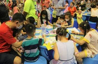 Trẻ em TP.HCM háo hức vì lần đầu tham gia ngày hội sắc màu hoành tráng 