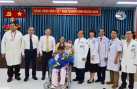 TP.HCM tặng bằng khen 6 tập thể cứu sống bệnh nhi viêm cơ tim tối cấp
