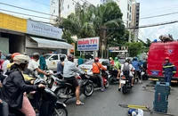 2 nạn nhân vụ sập nhà ở Bình Thạnh được cấp cứu tại Bệnh viện Nhân dân Gia định
