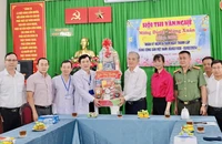 Lãnh đạo TP.HCM thăm, chúc Tết nhiều cá nhân, đơn vị