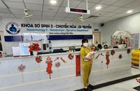 Em bé được thông van tim trong bào thai vừa xuất viện