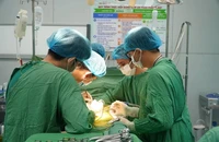 Người chờ ghép tạng xếp hàng dài nhưng nguồn tạng hiến lại rất thấp