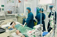  2 trẻ phải thở máy, lọc máu do ngộ độc sau ăn bánh mì ở Đồng Nai