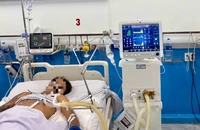 TP.HCM: Cấp cứu 5 người nghi ngộ độc hóa chất xử lý nước