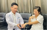 Hơn 10 năm chữa tâm thần phân liệt, không ngờ cô gái mắc căn bệnh hiếm