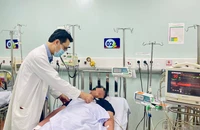 TP.HCM: Nhiều ca sốc sốt xuất huyết nặng, có ca phải lọc máu