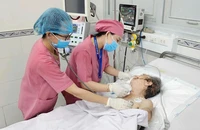 Dùng xe cấp cứu 2 bánh kịp thời cứu cụ bà ngưng tim ngưng thở