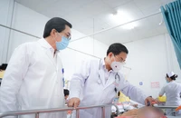 Ô tô chở đoàn hành hương 24 người gặp tai nạn, nhiều nạn nhân cấp cứu