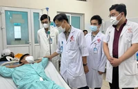 Tưởng bụng to do uống bia, không ngờ có bướu mỡ khổng lồ 8 kg hiếm gặp
