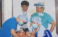 Tưởng nhớ bác sĩ Trần Thành Trai, người mổ tách cặp song sinh Việt - Đức...