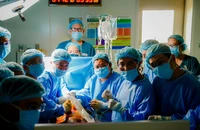 Sản phụ Singapore được bác sĩ Việt Nam thông van tim bào thai đã về nước an toàn